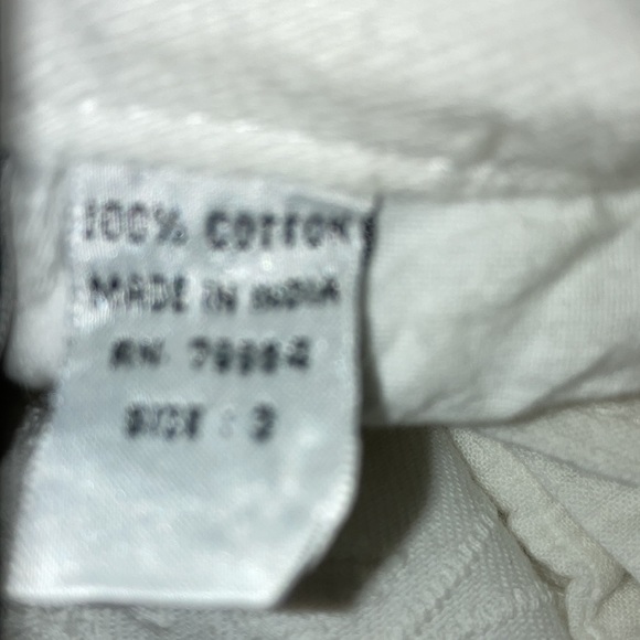 CHICO’s wh w/wh embroidered cotton all over, 2 pockets front, 2 back.  $30 - Picture 4 of 6